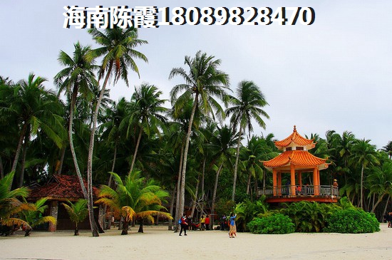 灰色家居配什么颜色地板好看